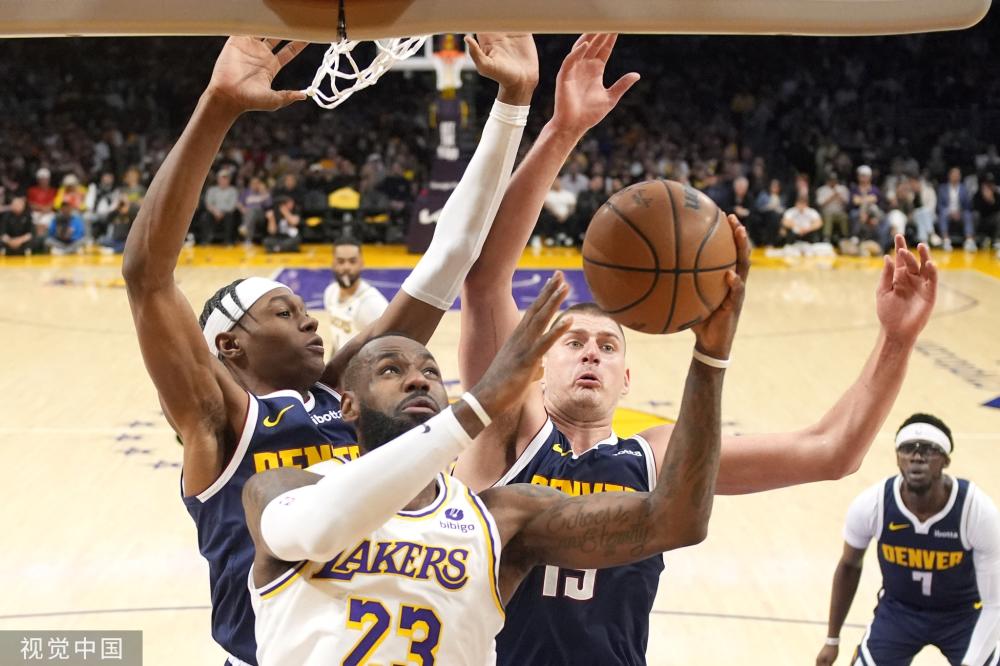 在绿茵场上 在绿茵场上